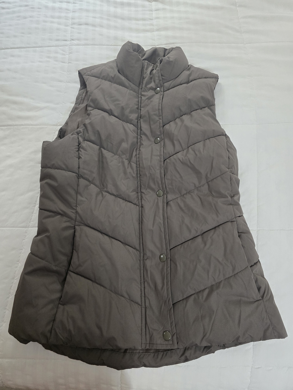 GAP Women’s Brown Quilted Puffer Vest XS Full Zip Snap Front 2 Pockets
